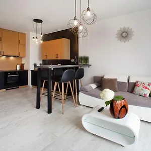  Apartament P&o Business Serviced Cybernetyki